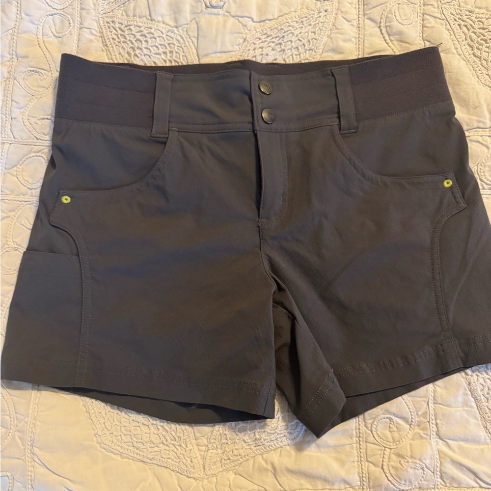 Women's Title nine short